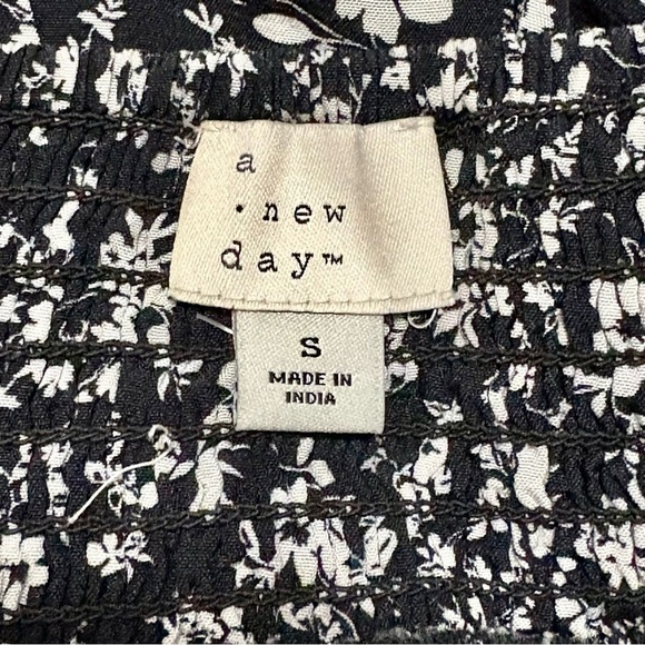 Floral Black and White Maxi/Midi Dress - Picture 8 of 8